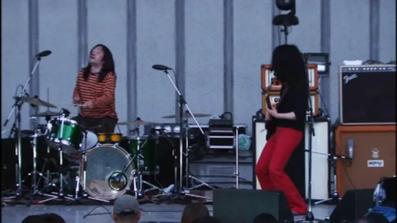 Yura Yura Teikoku Live at Hibiya Open Air Concert Hall 2009 movie scene
