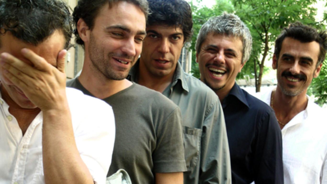 La vita è breve ma la giornata è lunghissima 2004 movie scene