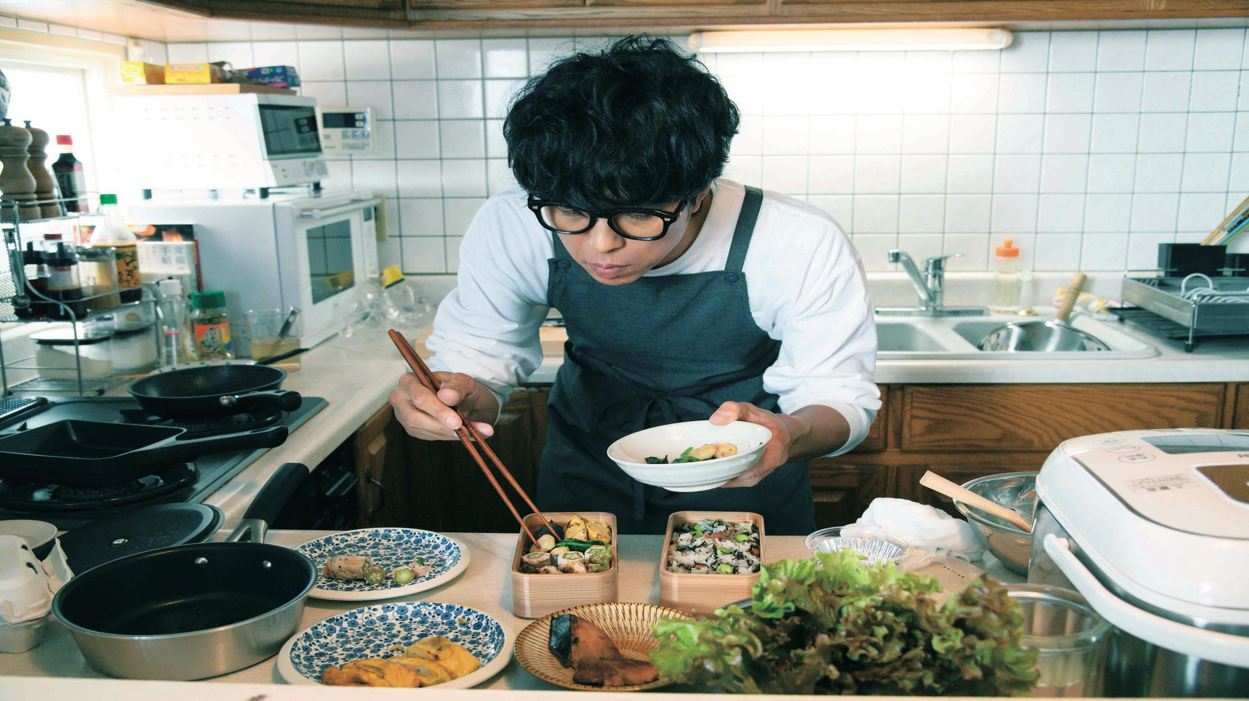 461 Days of Bento: A Promise Between Father and Son 2020 movie scene