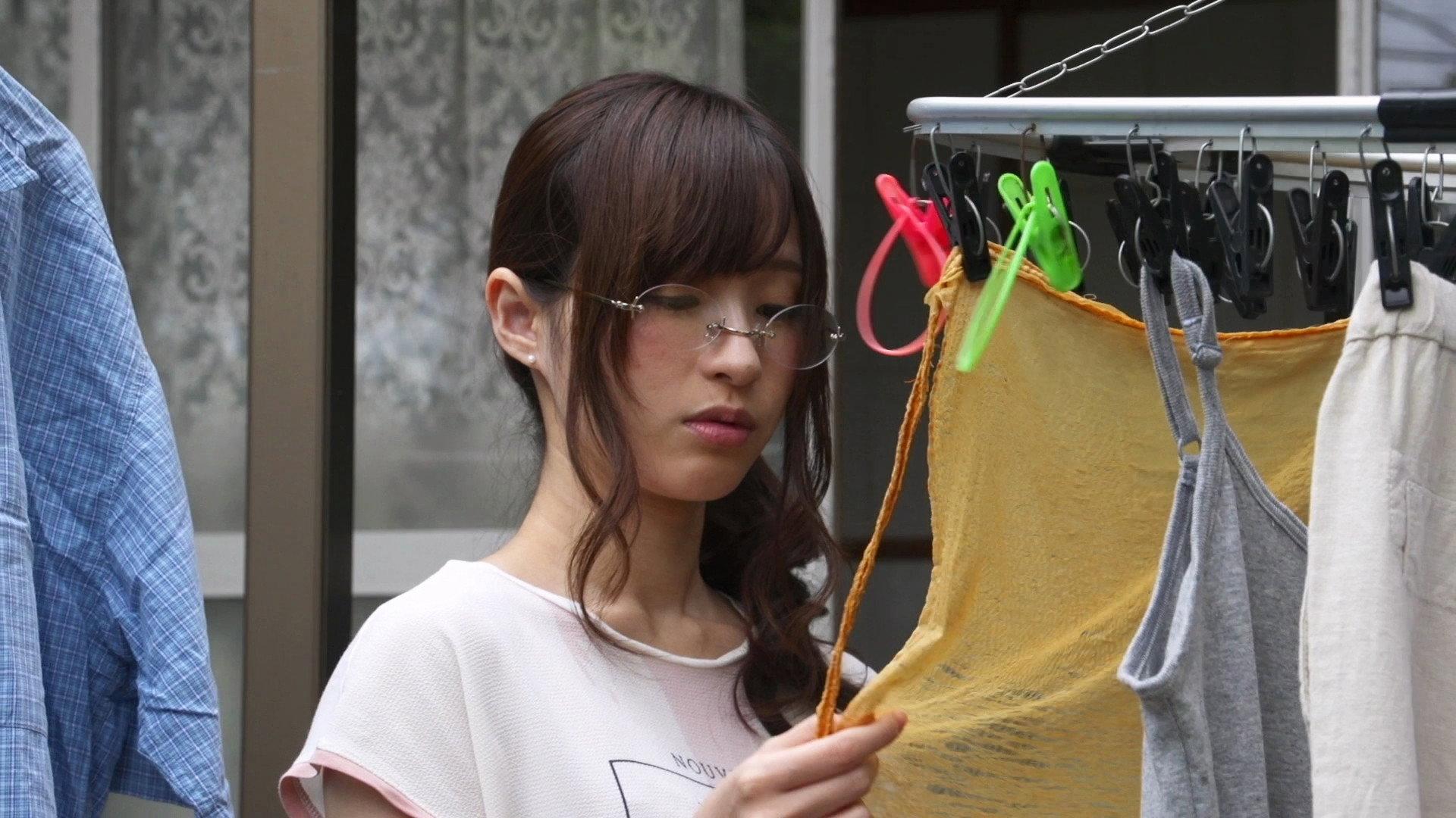 Tsuma no himi ~ yugurete nao ~ 2016 movie scene