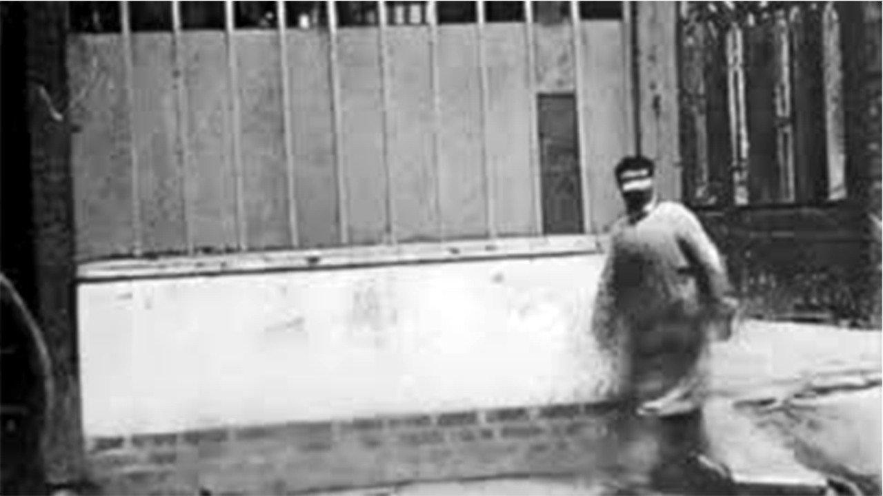 Man Walking Around a Corner 1887 movie scene