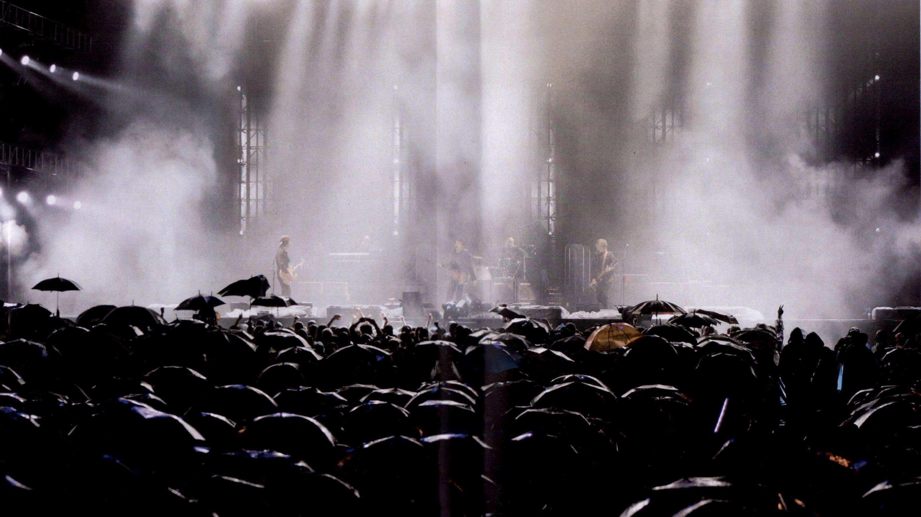 Paul McCartney: Independence Concert - Live in Kyiv 2008 movie scene