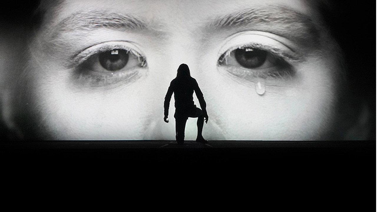 Cages: LIVE from DTLA 2021 movie scene