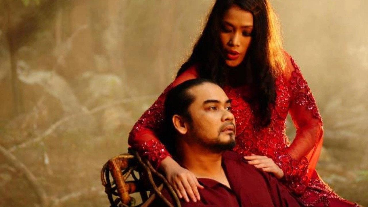 Hantu Kak Limah 2: Husin, Mon dan Jin Pakai Toncit 2013 movie scene