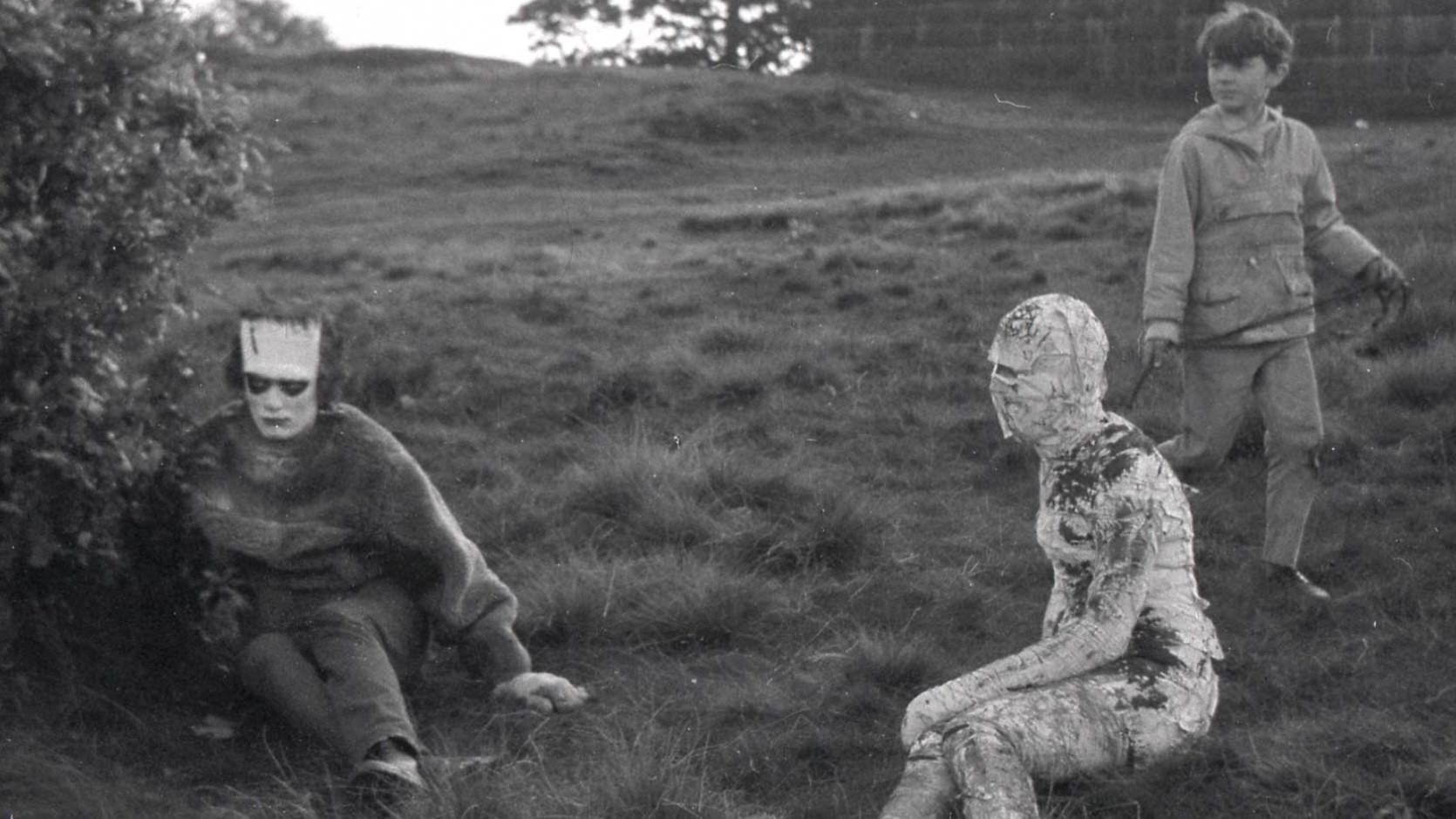 Castle of Terrors 1965 movie scene