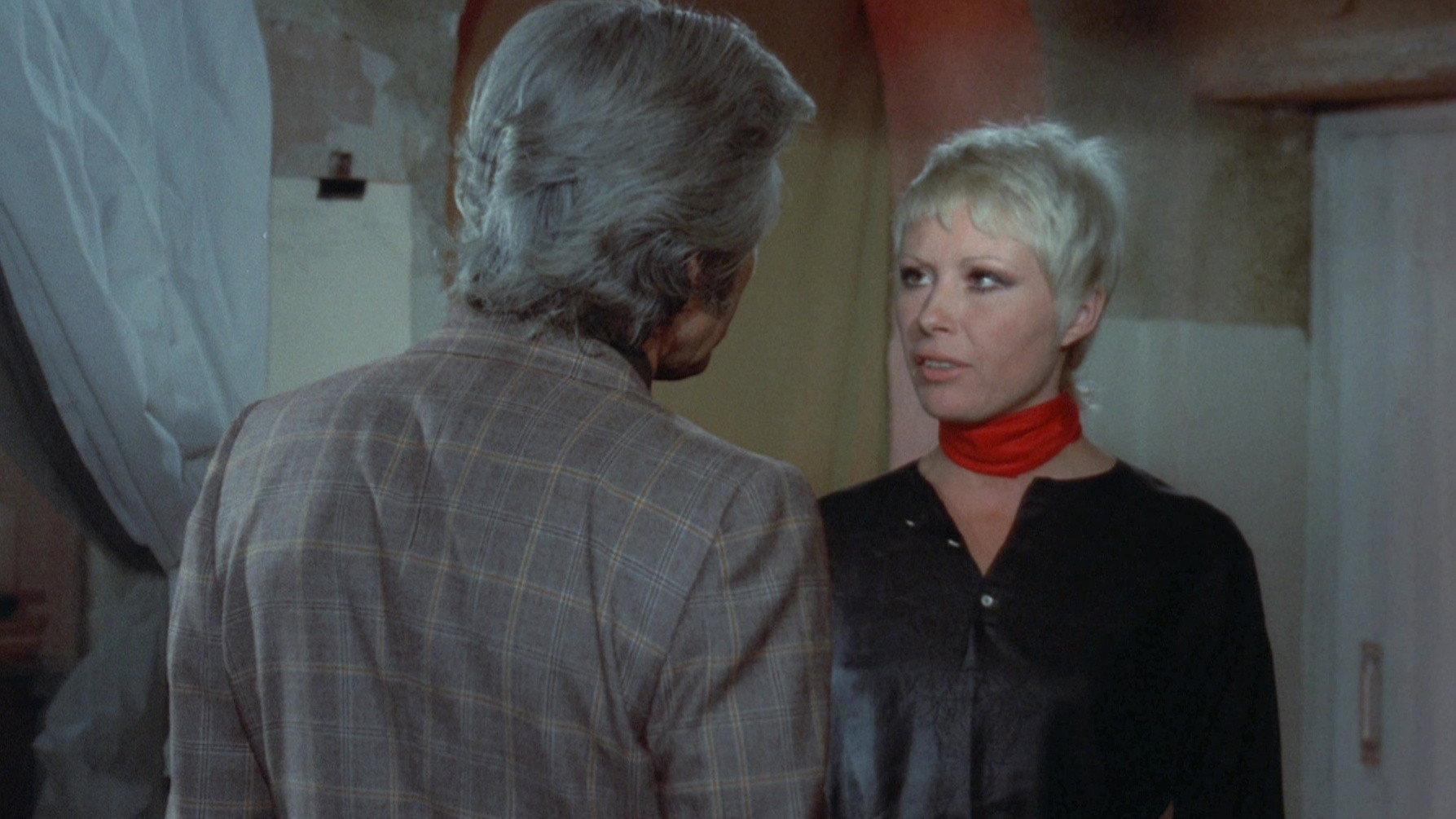 Crimson, the Color of Blood 1973 movie scene
