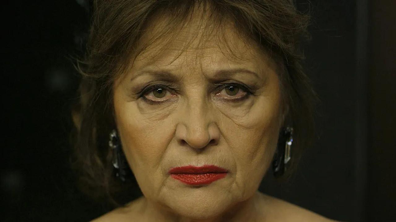 Eva Nová 2015 movie scene