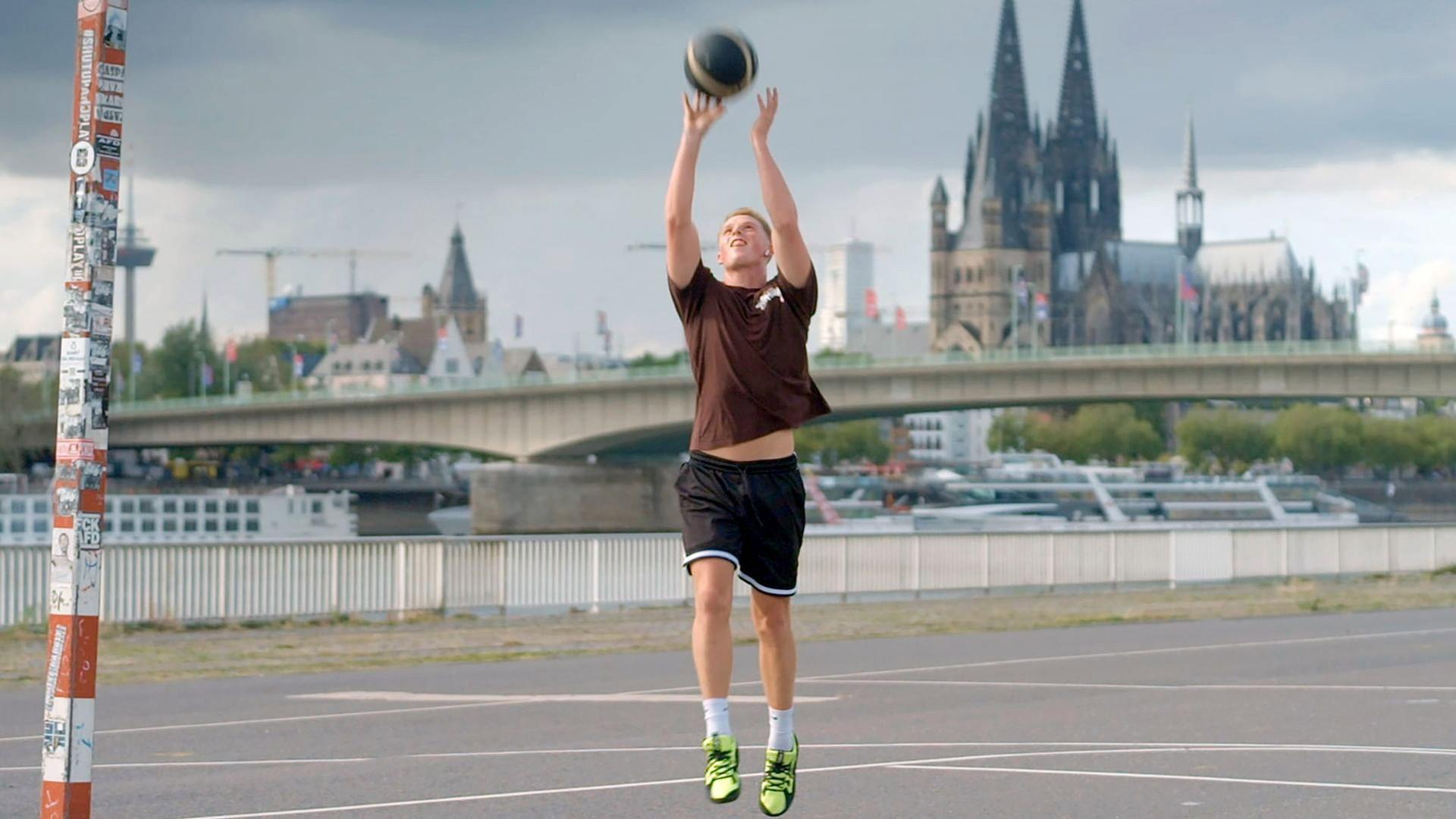 Die Bewegungskrise - Wie wir vom Sofa runterkommen 2023 movie scene
