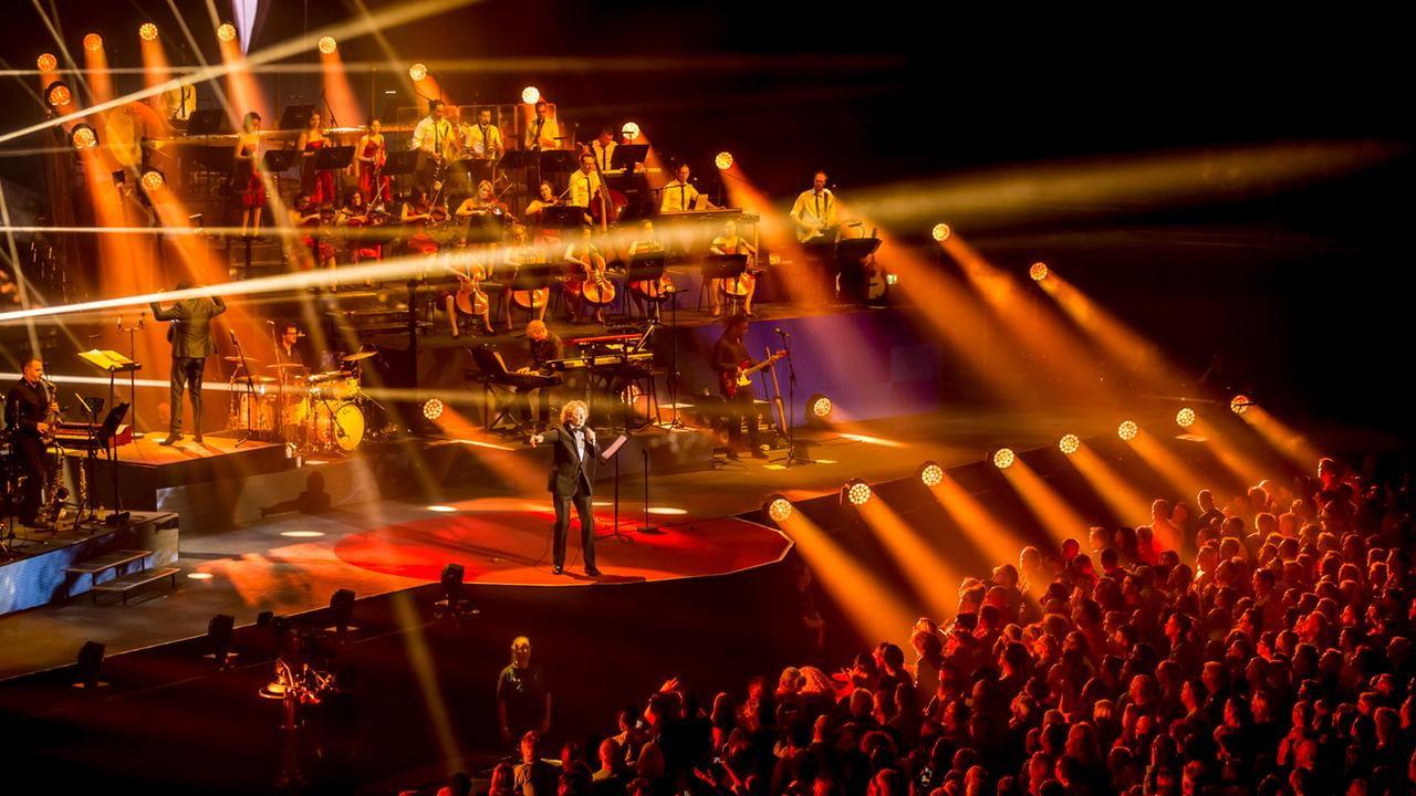 Simply Red - Symphonica In Rosso - Live At Ziggo Dome, Amsterdam 2018 movie scene