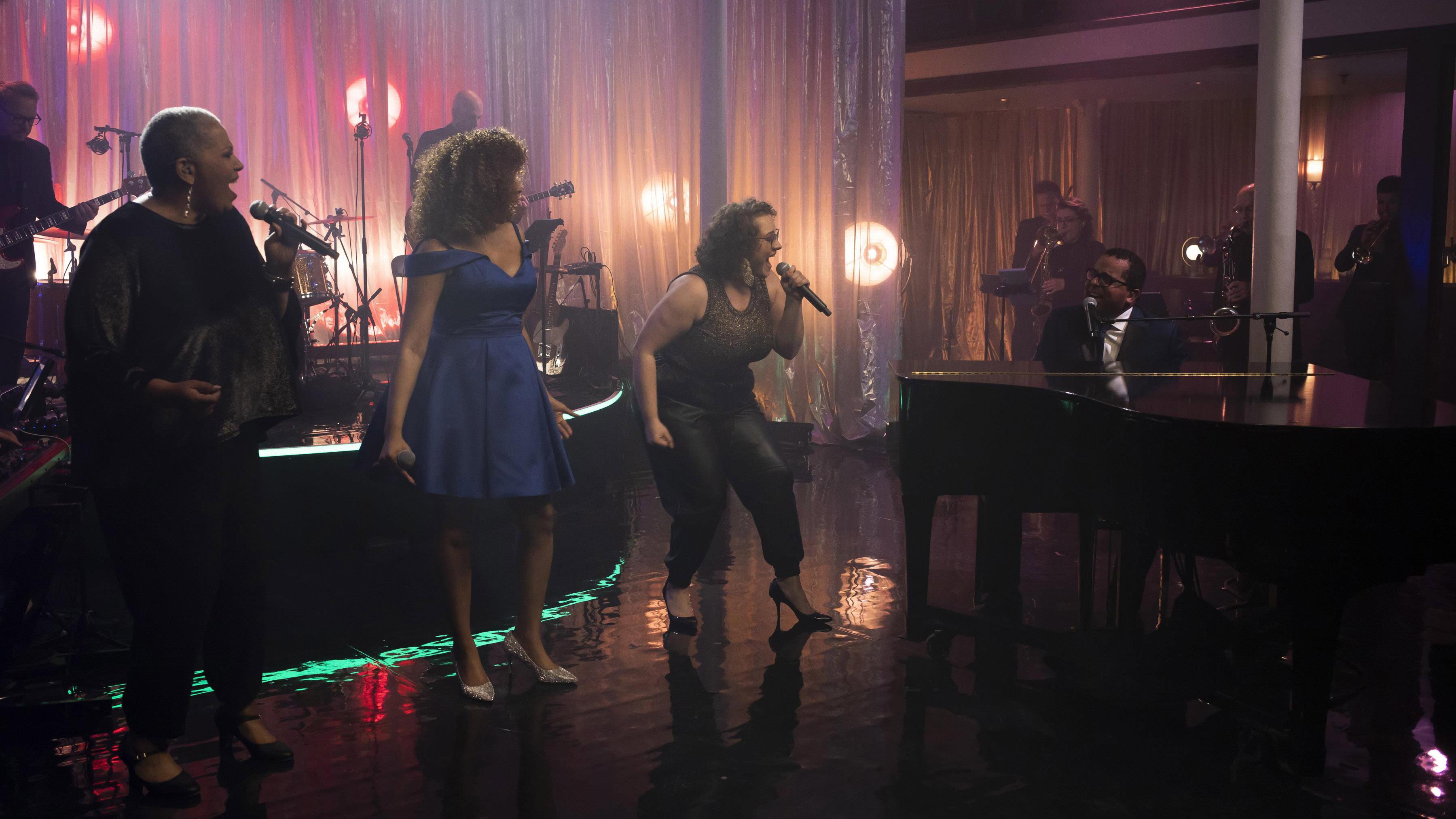 Autour de Minuit – Un cabaret historique 2021 movie scene