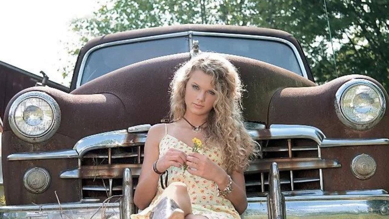 Taylor Swift: A Place in This World 2006 movie scene