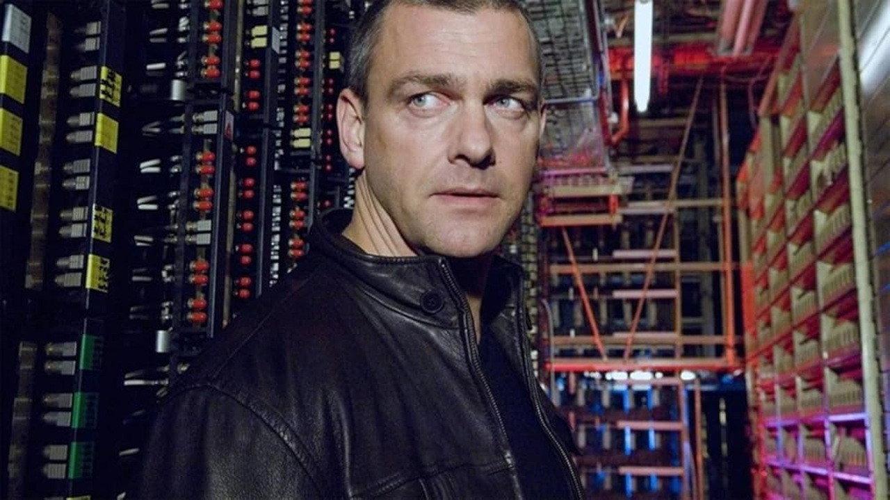 Life Line 2007 movie scene