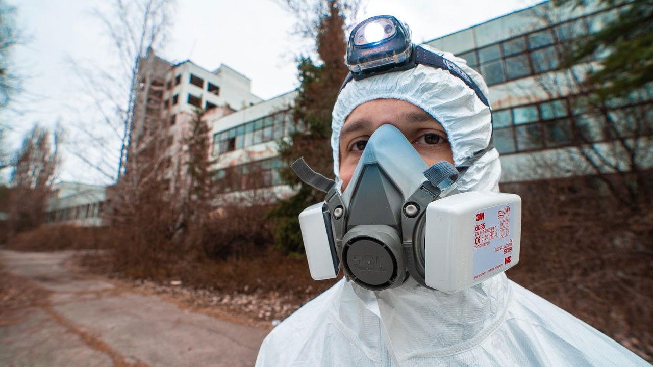 Dans les parties les plus radioactives de Tchernobyl 2019 movie scene