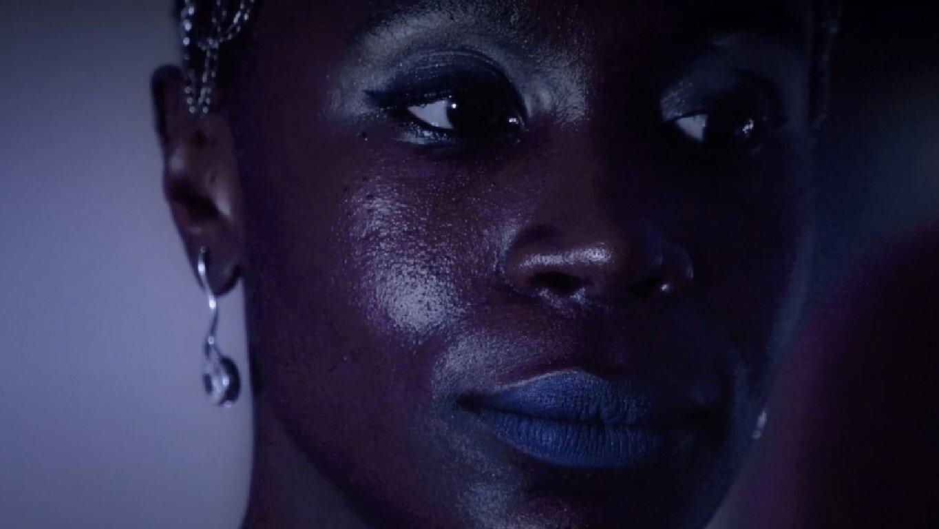 We Are All in the Gutter, But Some of Us Are Looking at the Stars 2020 movie scene