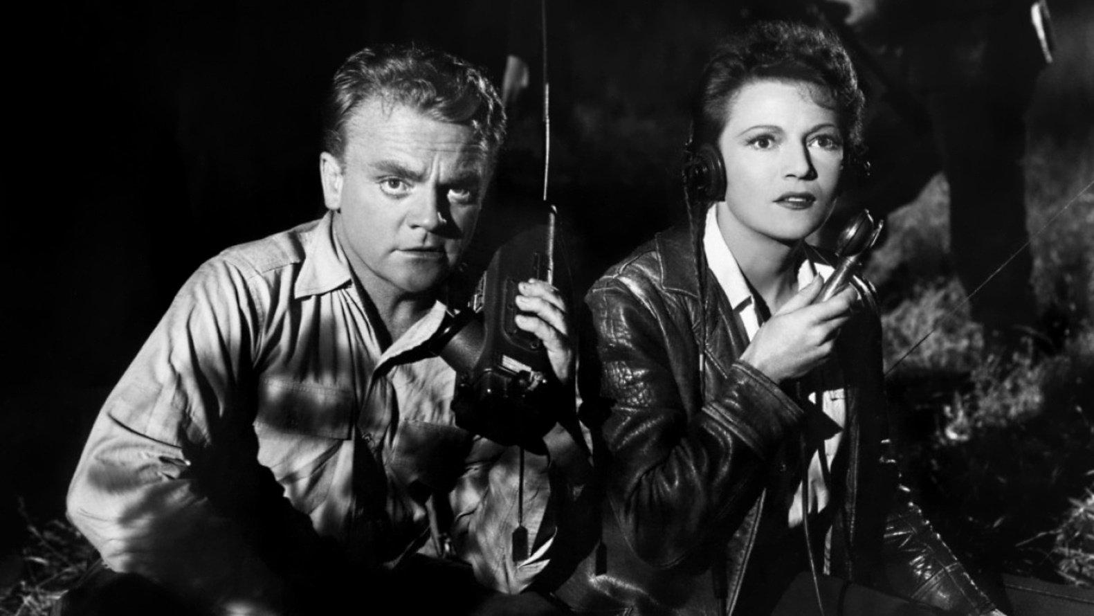 13 Rue Madeleine 1947 movie scene