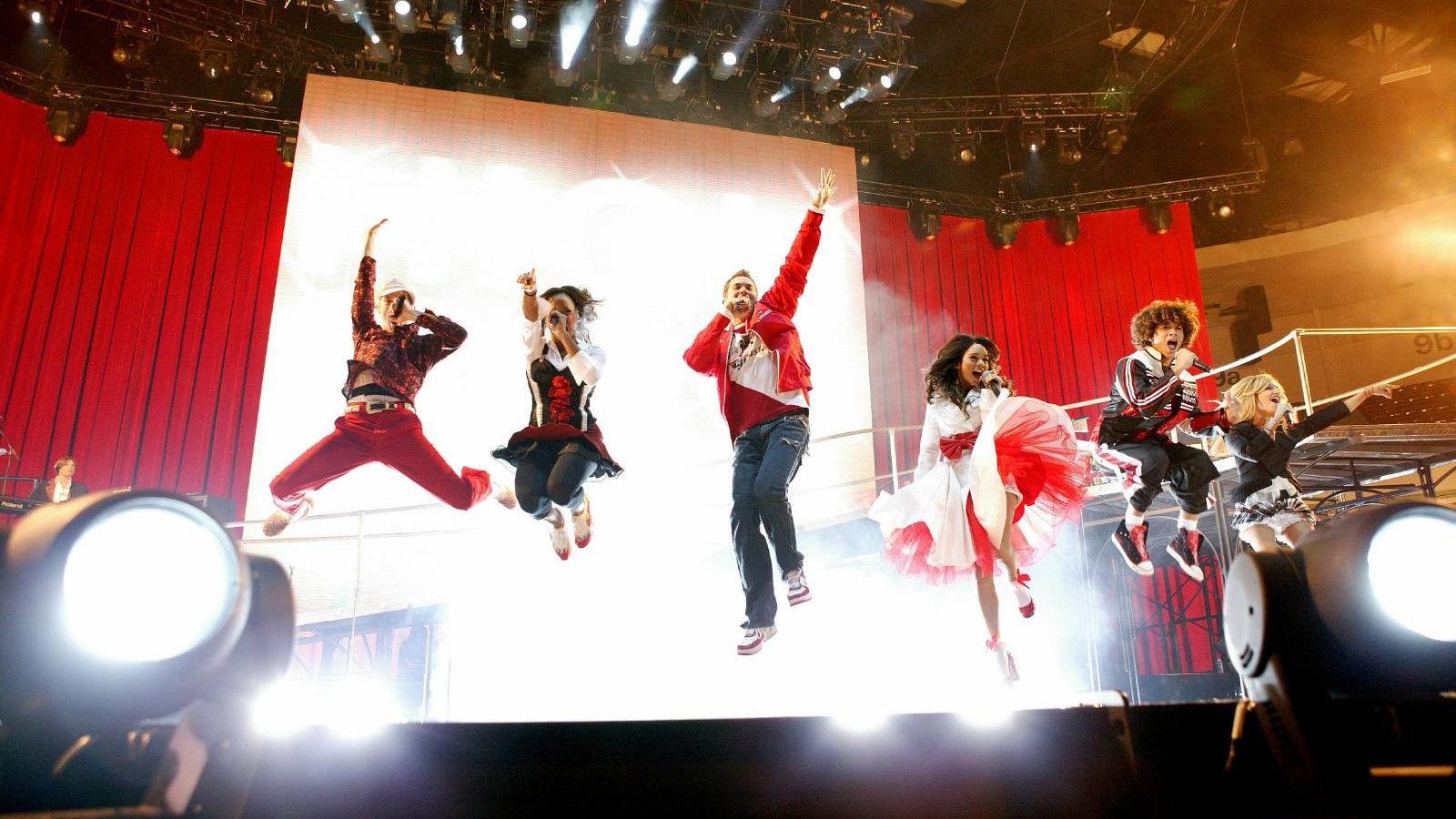 High School Musical: The Concert 2007 movie scene