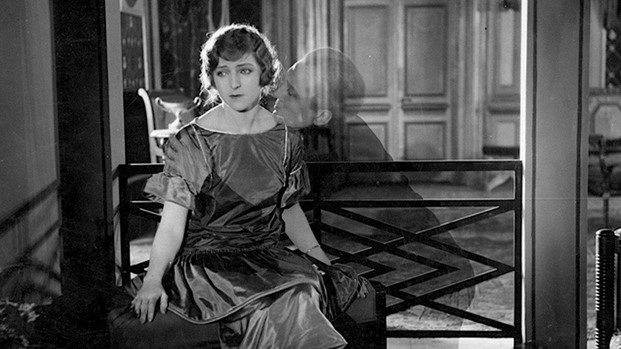 The Phantom of the Moulin-Rouge 1925 movie scene