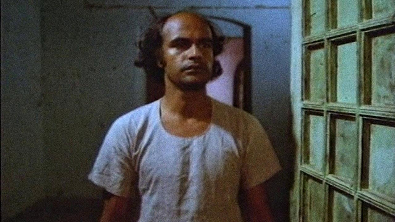 Satah Se Uthata Aadmi 1980 movie scene