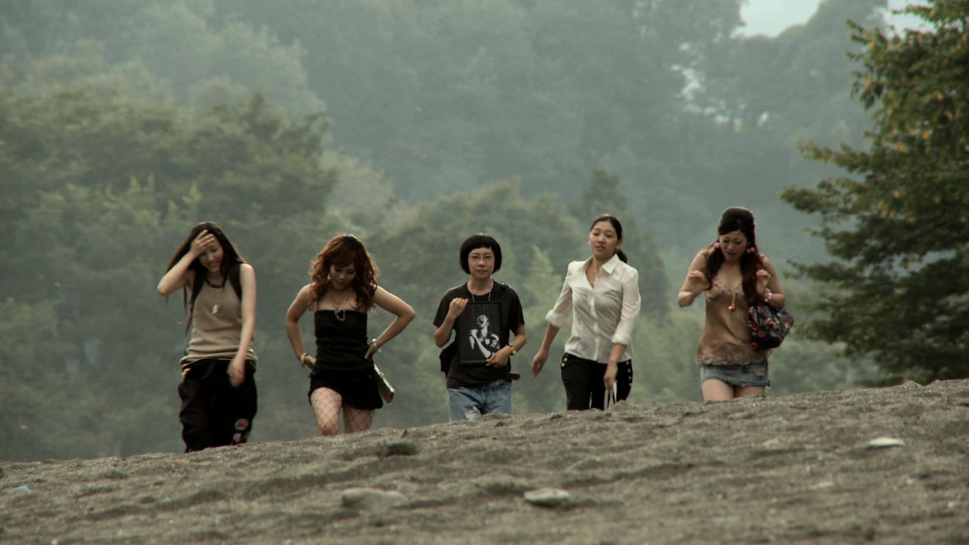 8000 Miles 2: Girls Rapper 2010 movie scene