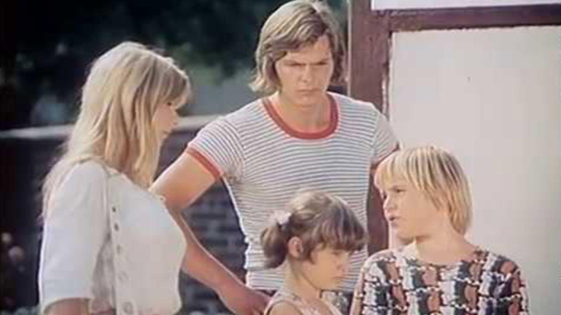 Such Bienchen 1976 movie scene