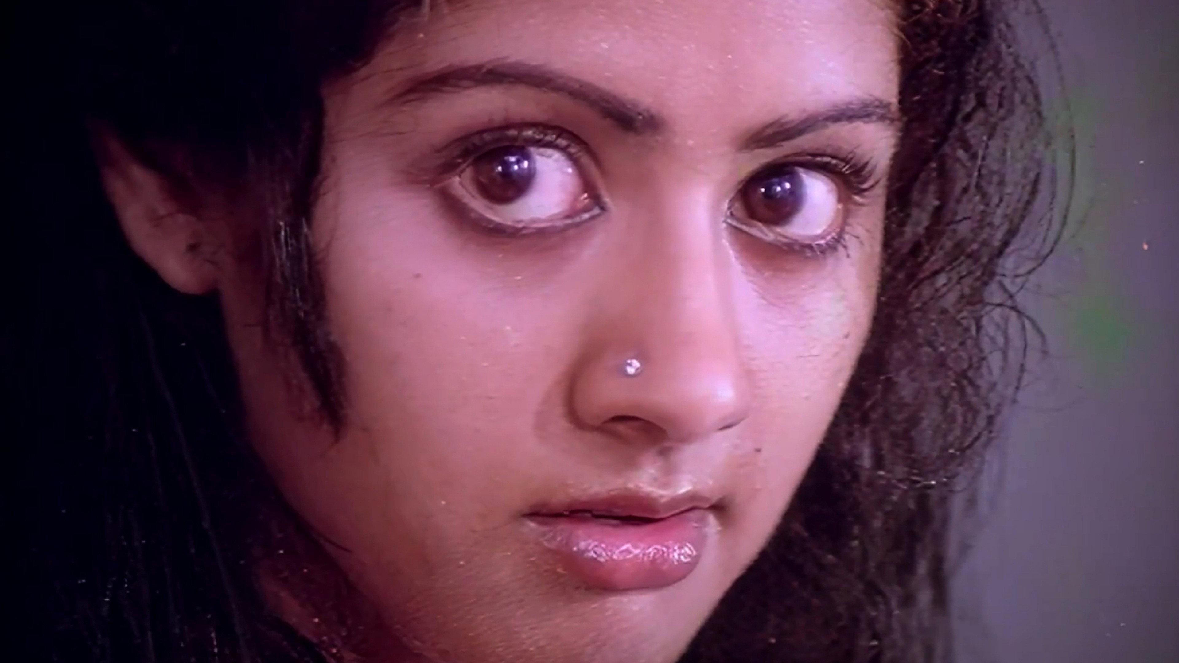 Varumayin Niram Sivappu 1980 movie scene