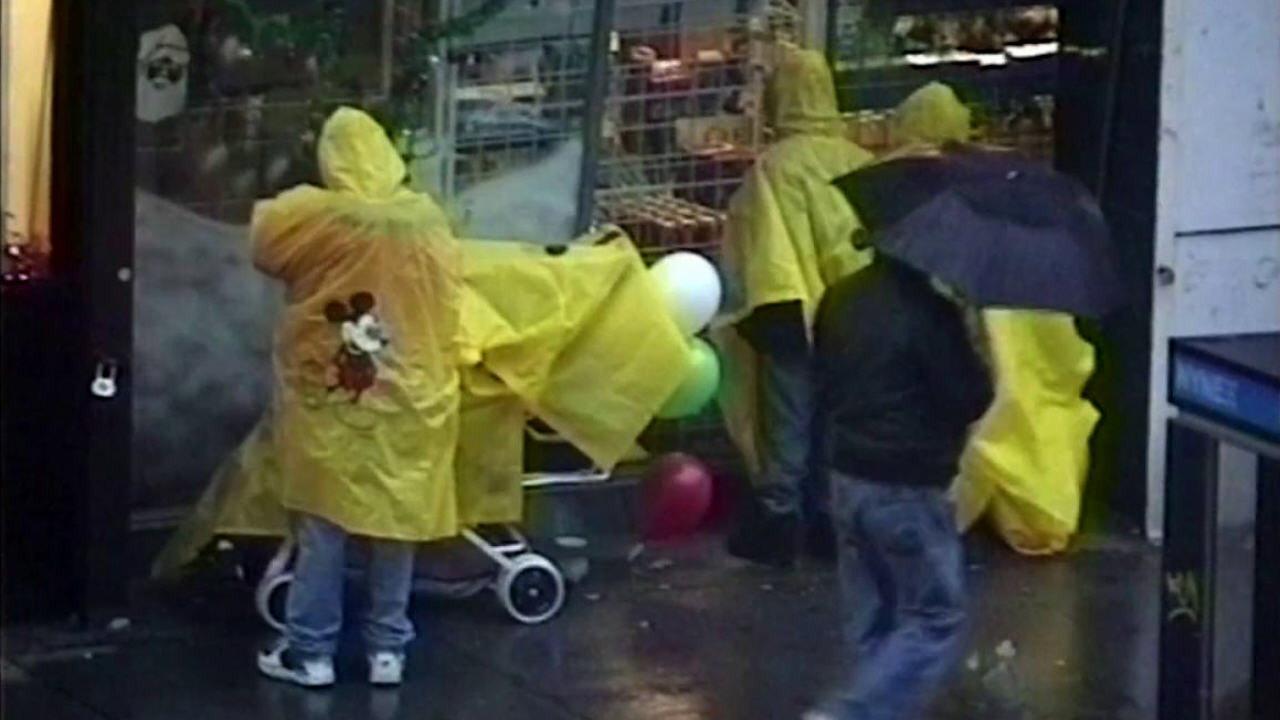 14th Street 1995 movie scene