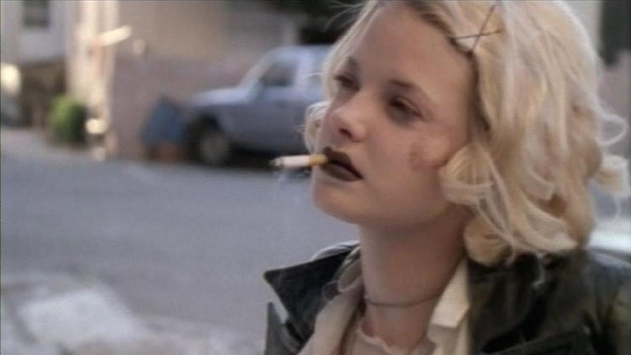 Junked 1999 movie scene