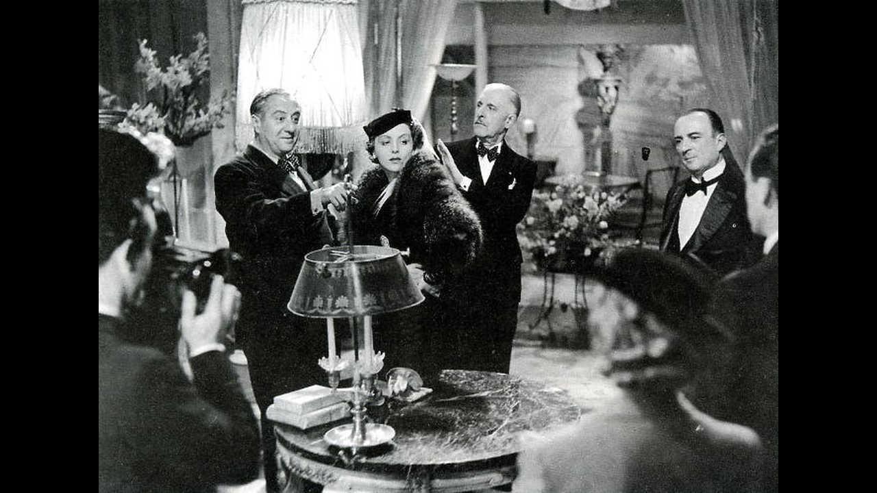 School for Coquettes 1935 movie scene