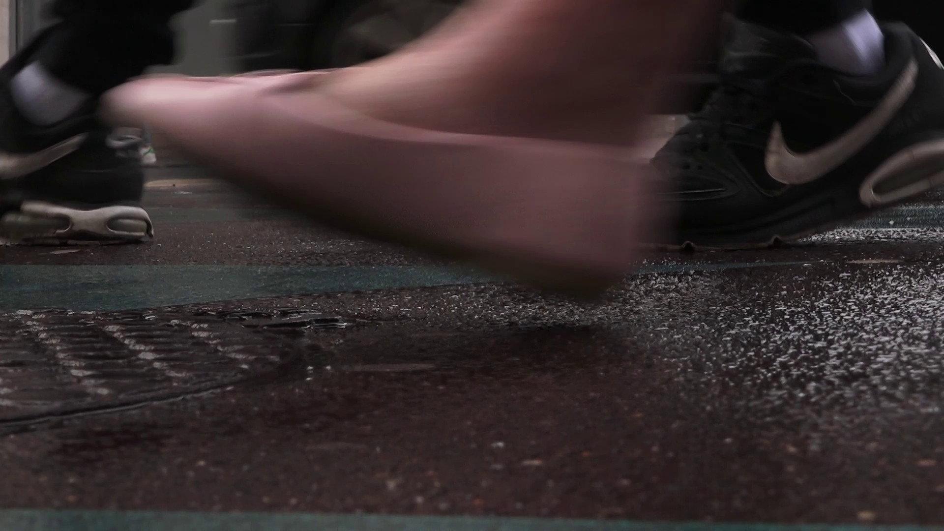 En dehors de vos murs 2024 movie scene