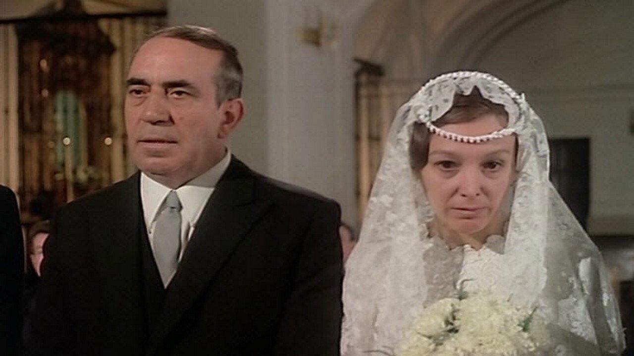 Gusanos de seda 1977 movie scene