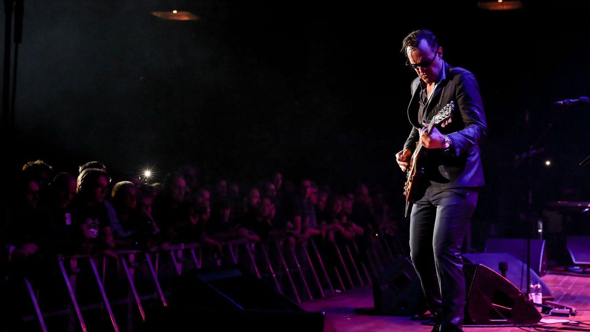 Joe Bonamassa - British Blues Explosion Live 2018 movie scene