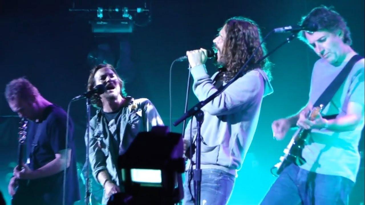 Temple Of The Dog 2016 movie scene