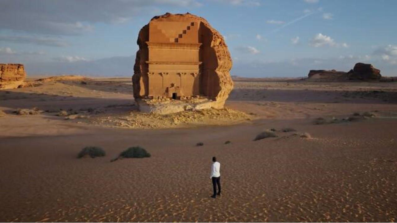 Lost Treasures of Arabia: The Nabataean Kingdom 2025 movie scene