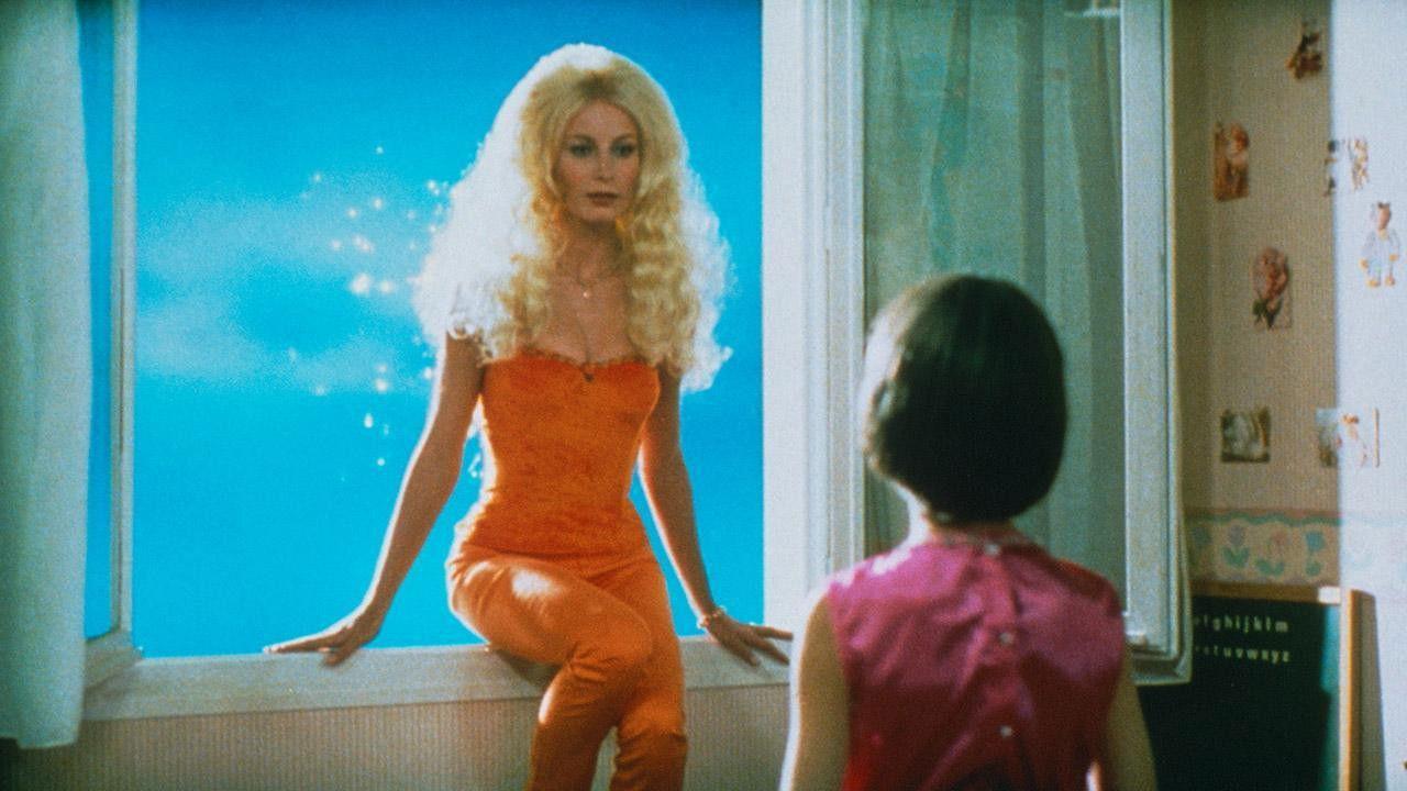 My Life in Pink 1997 movie scene
