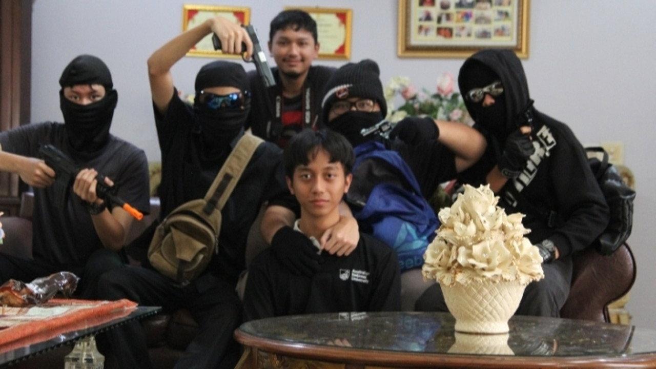 The Great Edelweis Robbery 2024 movie scene