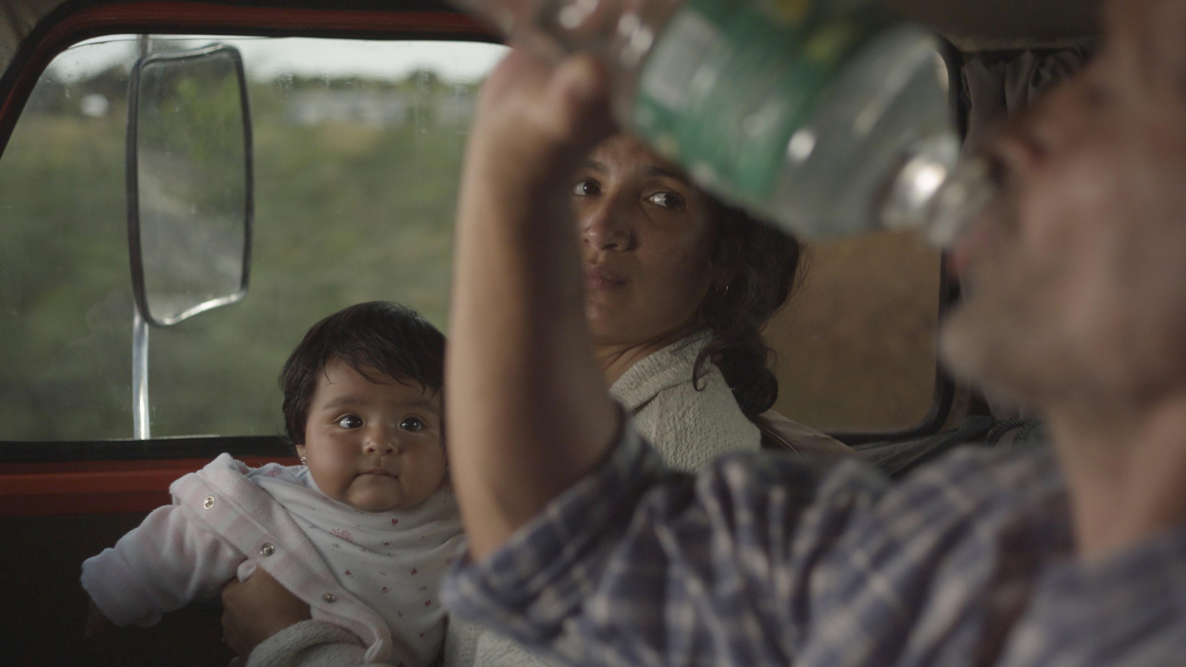 Las acacias 2011 movie scene