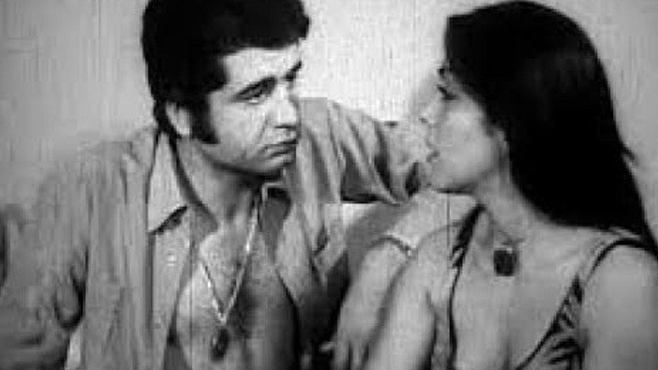 Holoo-ye poost-kande 1973 movie scene