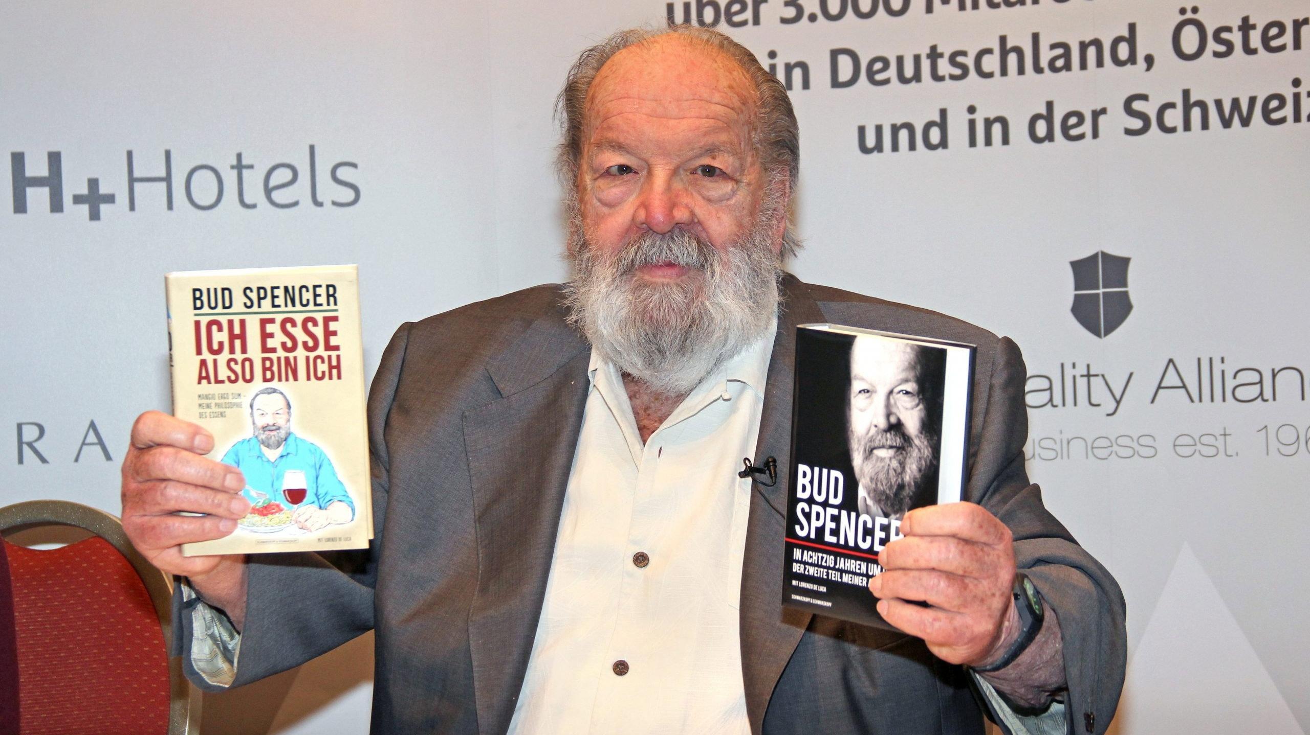 Bud Spencer zu Gast im Ramada Hotel in Berlin 2016 movie scene
