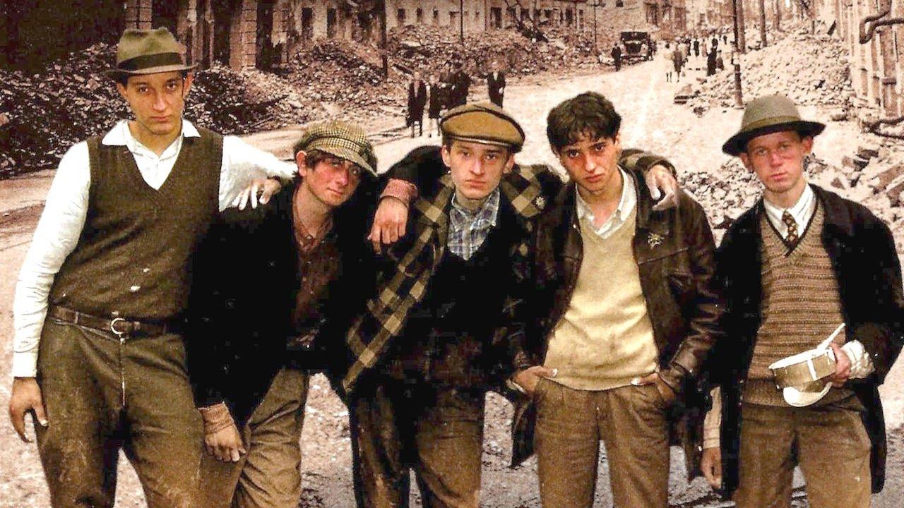 The Edelweiss Pirates 2004 movie scene