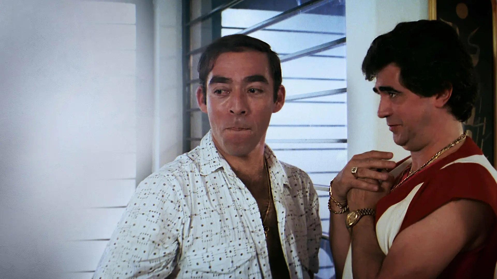Una Macho En El Salon de Belleza 1987 movie scene