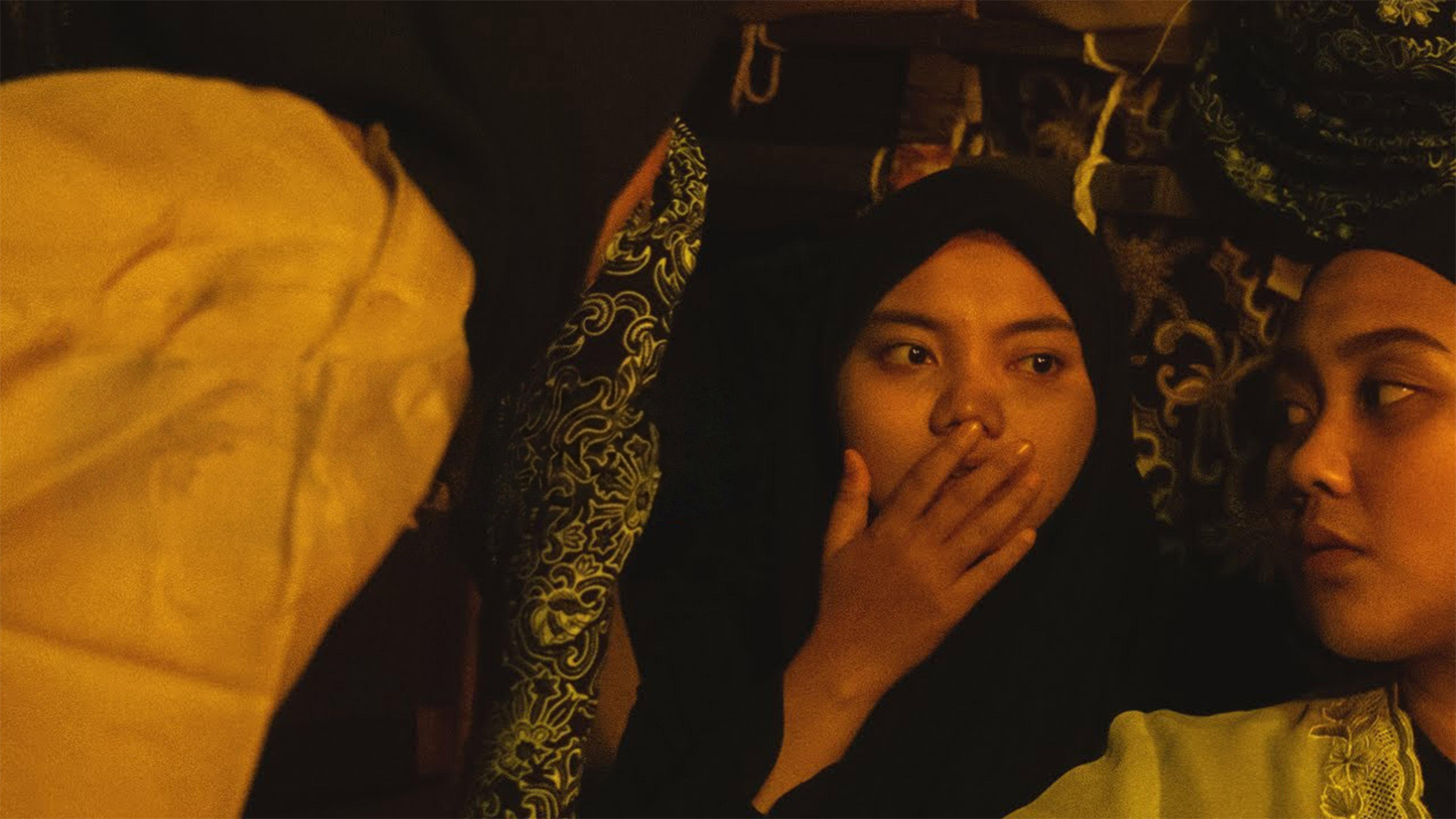 Mbok Wantun & Anak-anaknya 2022 movie scene