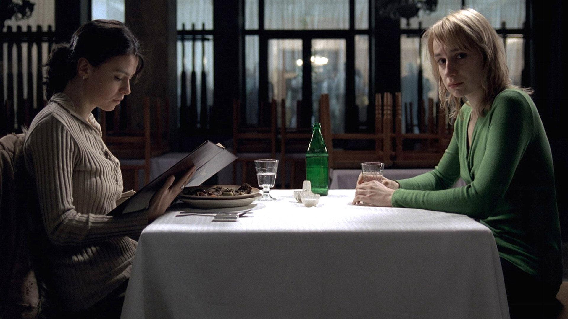 4 Months, 3 Weeks and 2 Days 2007 movie scene