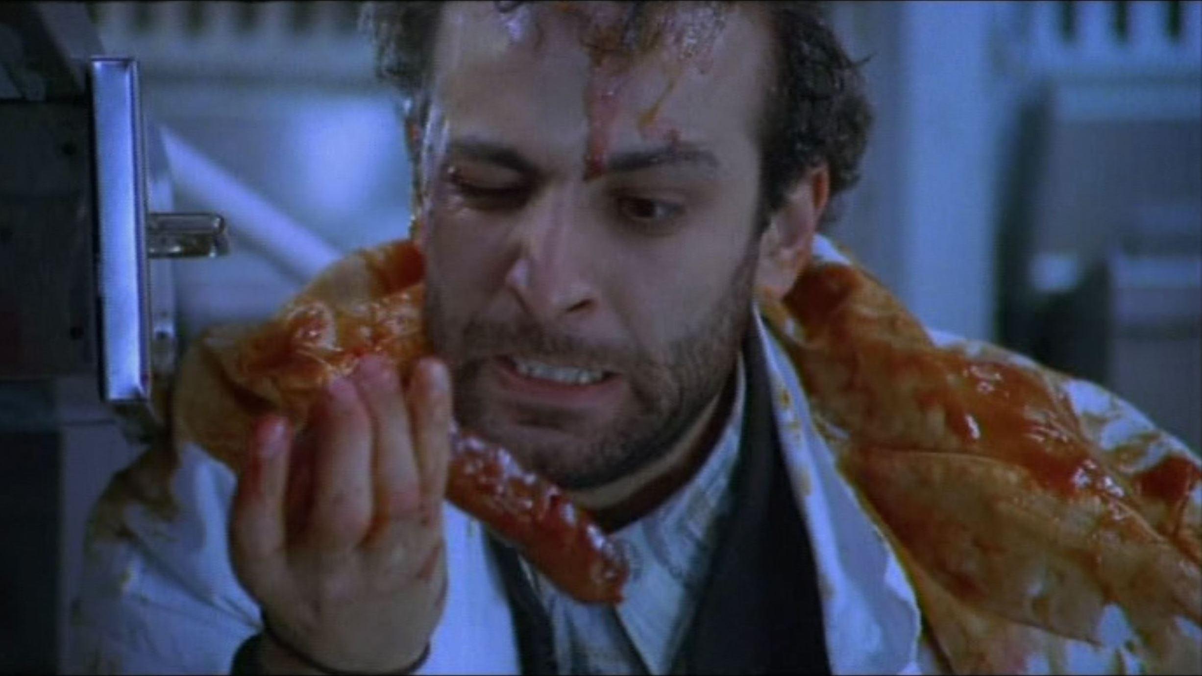 Mafia, Pizza, Razzia 1997 movie scene