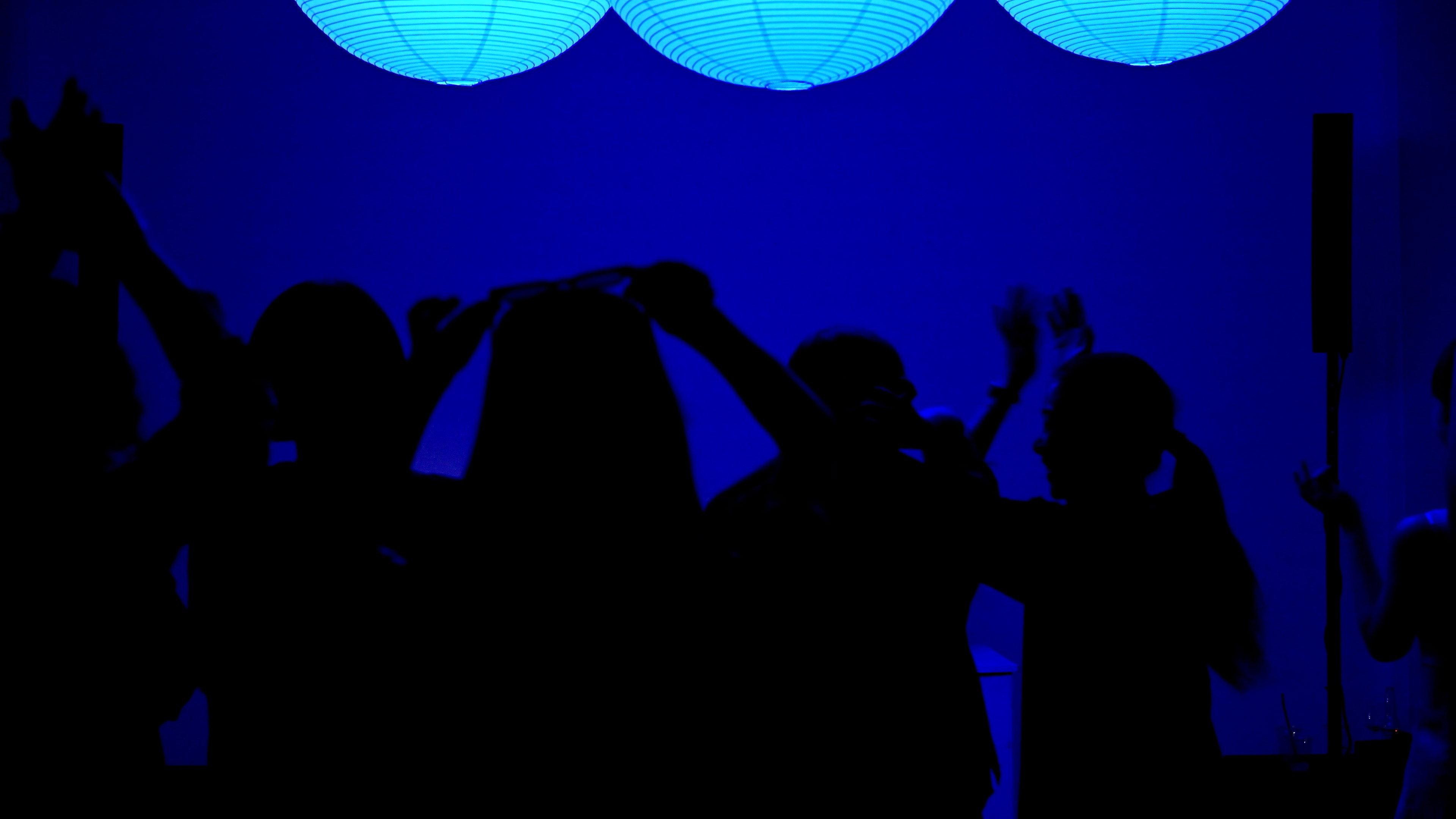 Club insomnia : Vinyl 2025 movie scene