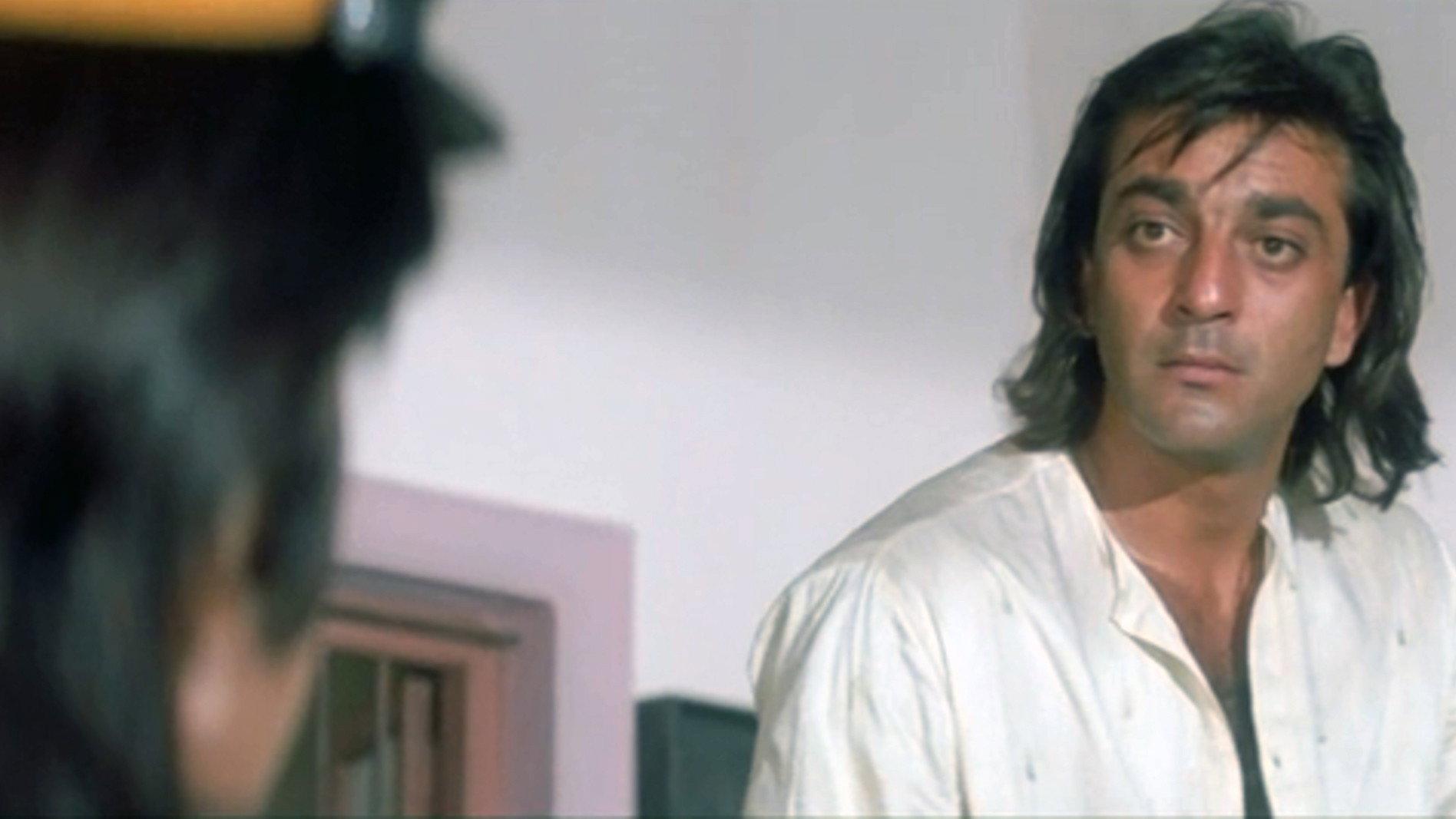 Mahaanta 1997 movie scene