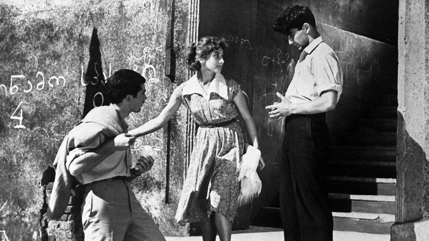 In Our Courtyard 1956 movie scene