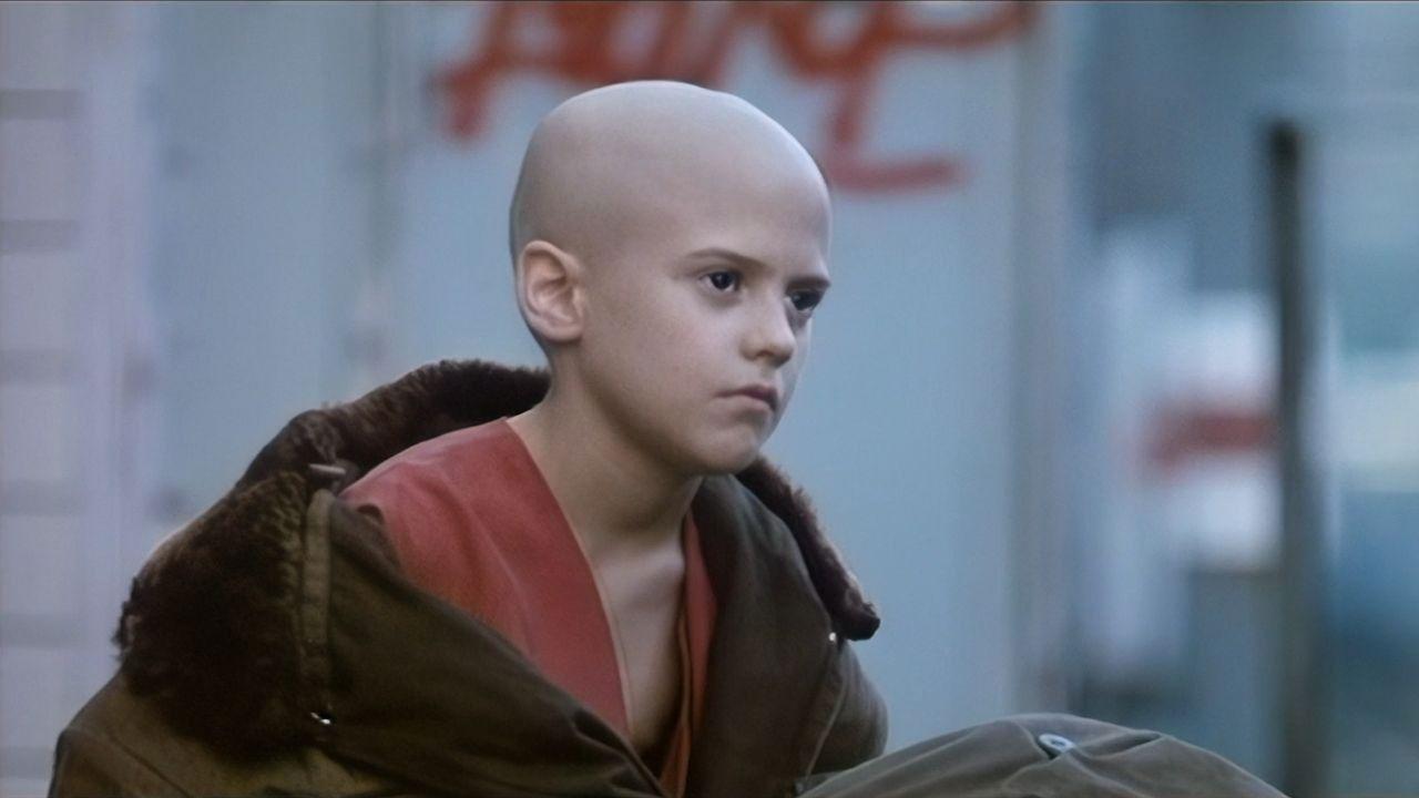 Tom and Lola 1990 movie scene