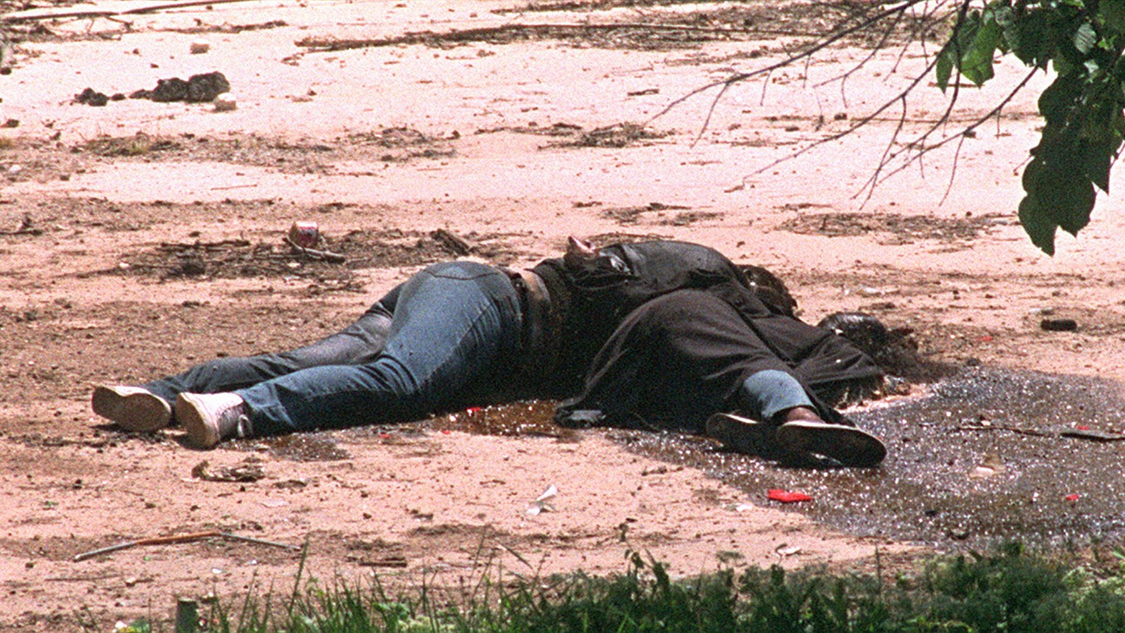 Romeo and Juliet in Sarajevo 1994 movie scene