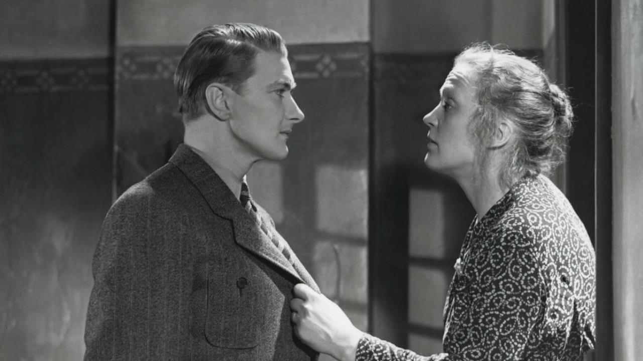 En Forbryder 1941 movie scene