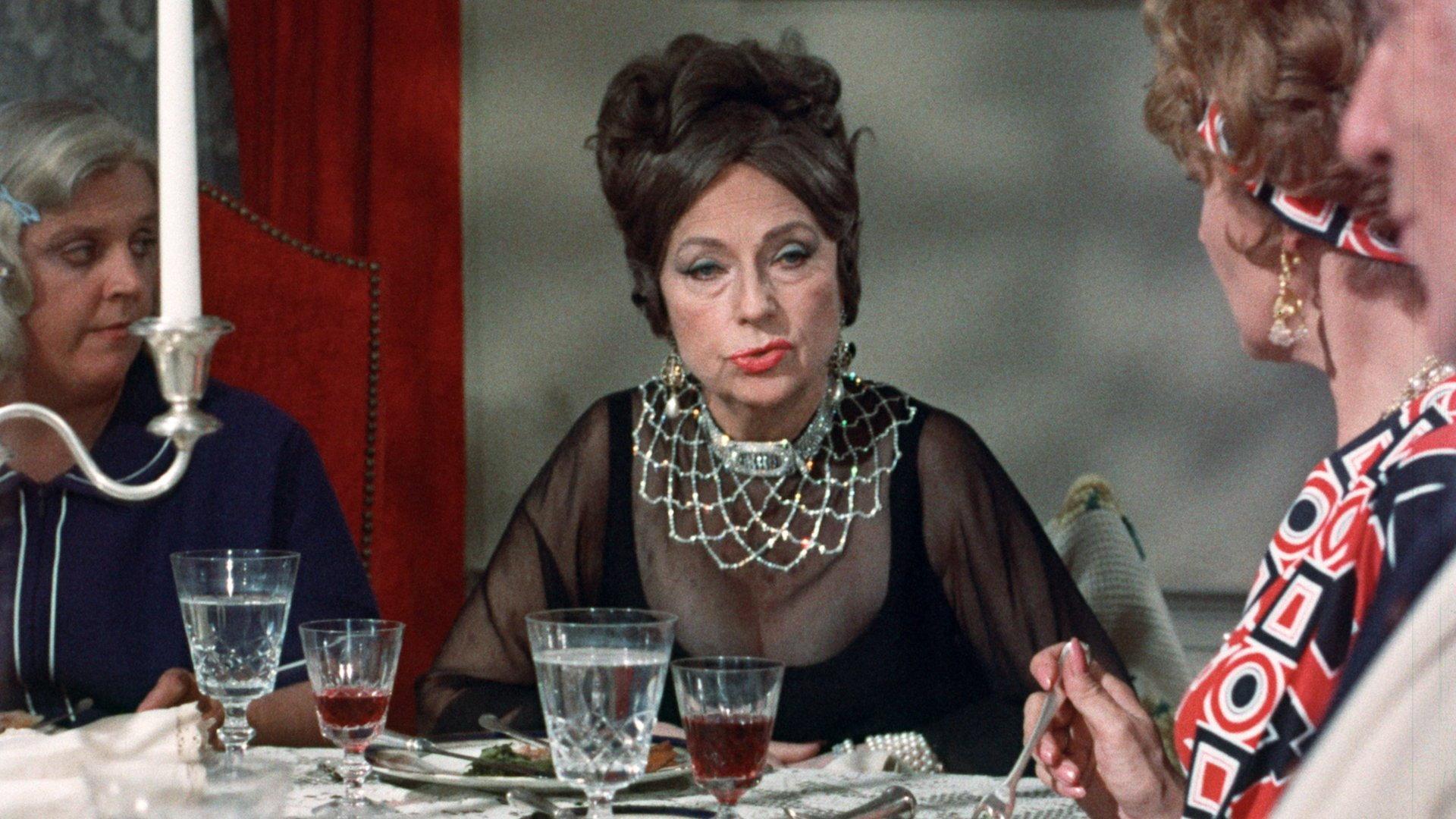 Dear Dead Delilah 1972 movie scene